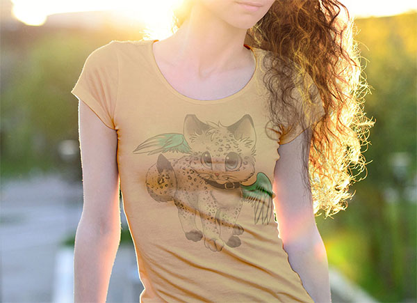 Free Female T-Shirt Photo Mockup PSD