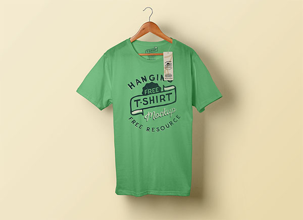 Free Hanging T-Shirt & Clothing Tag Mockup PSD