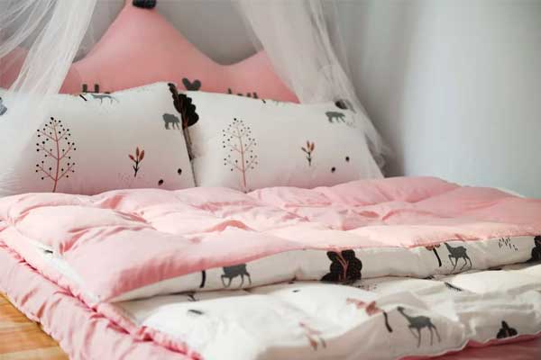 29+ Bedding Mockup Designs | Free & Premium Photoshop Mockup Templates